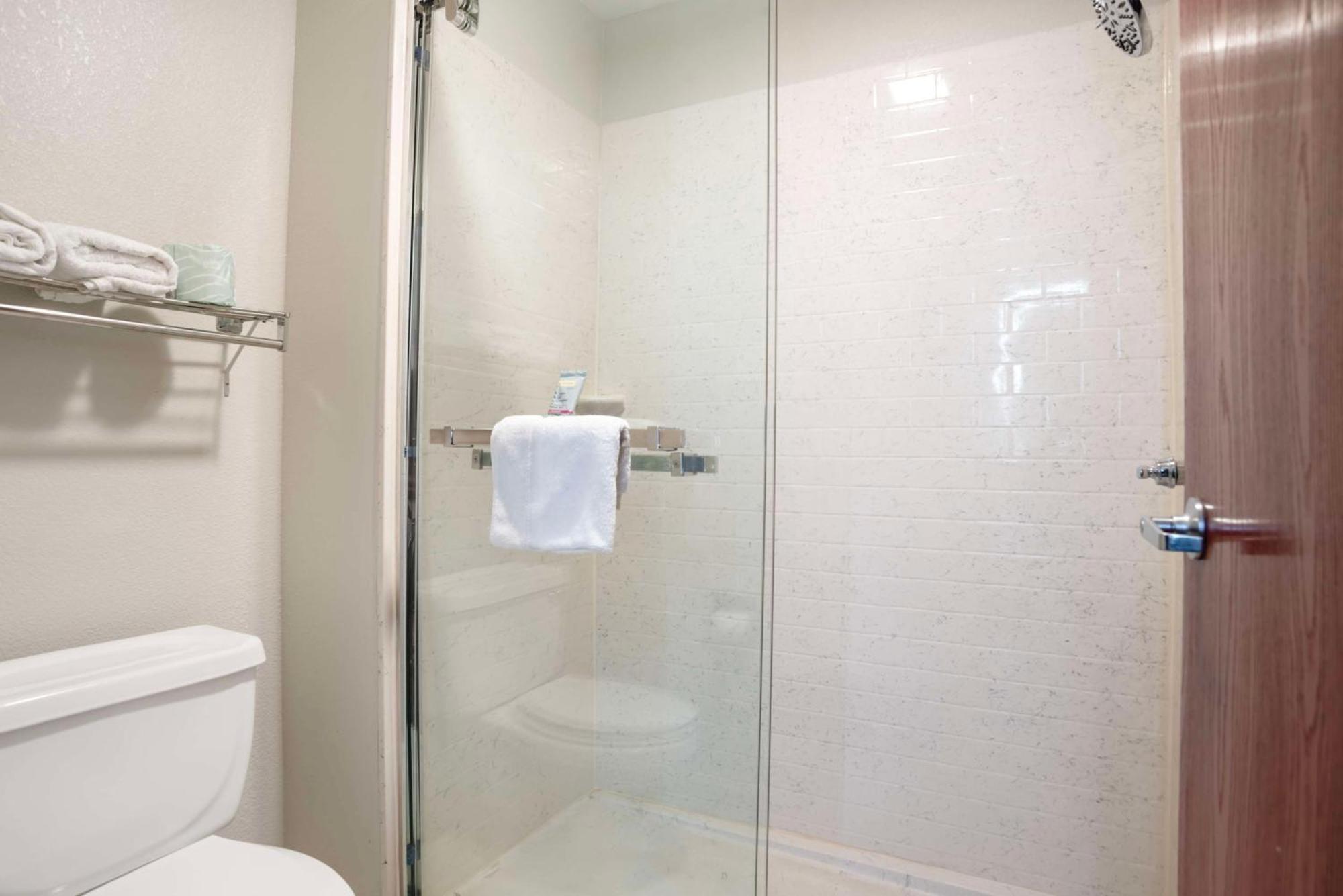 Best Western Bayou Inn Westwego Exterior photo